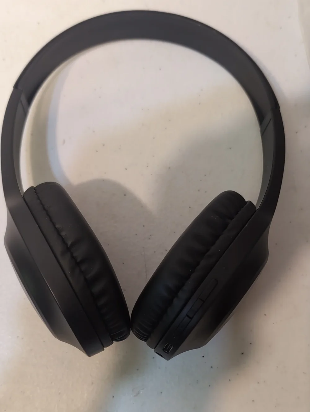 heyday Black Wireless Headphones with Cushioned Earcups